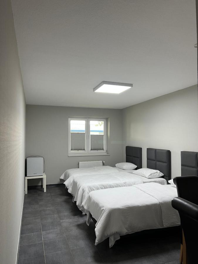 Motel Am Outletcenter Neumunster Bagian luar foto